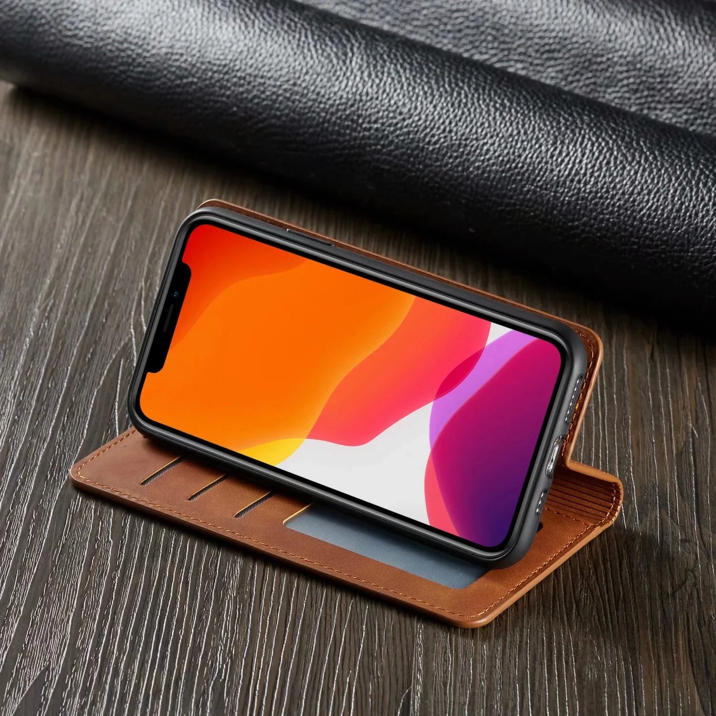 Premium iPhone Hülle: Magnetische Leder Tasche für stilvollen Schutz